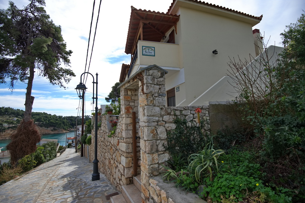 Πεύκα Apartments — 4
