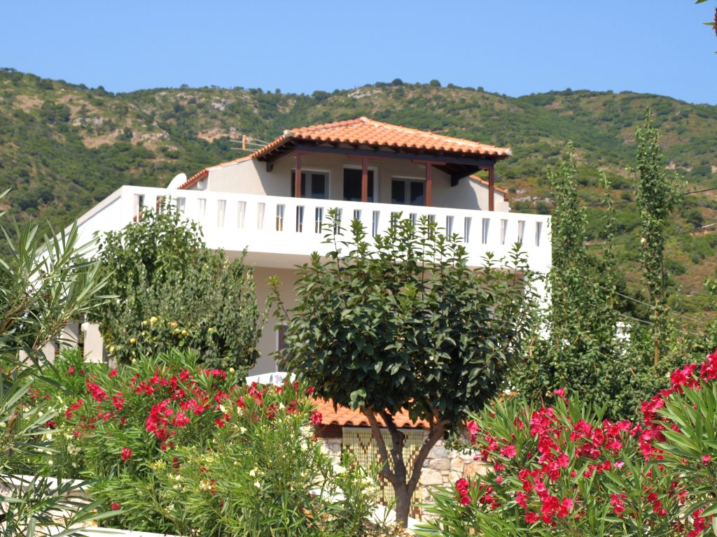 ΘΕΤΙΣ — 4