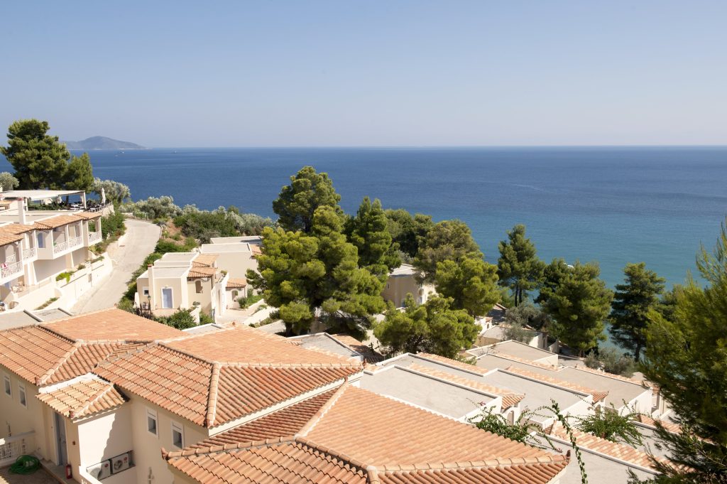 ALONISSOS BEACH BUNGALOWS & SUITES HOTEL — 6