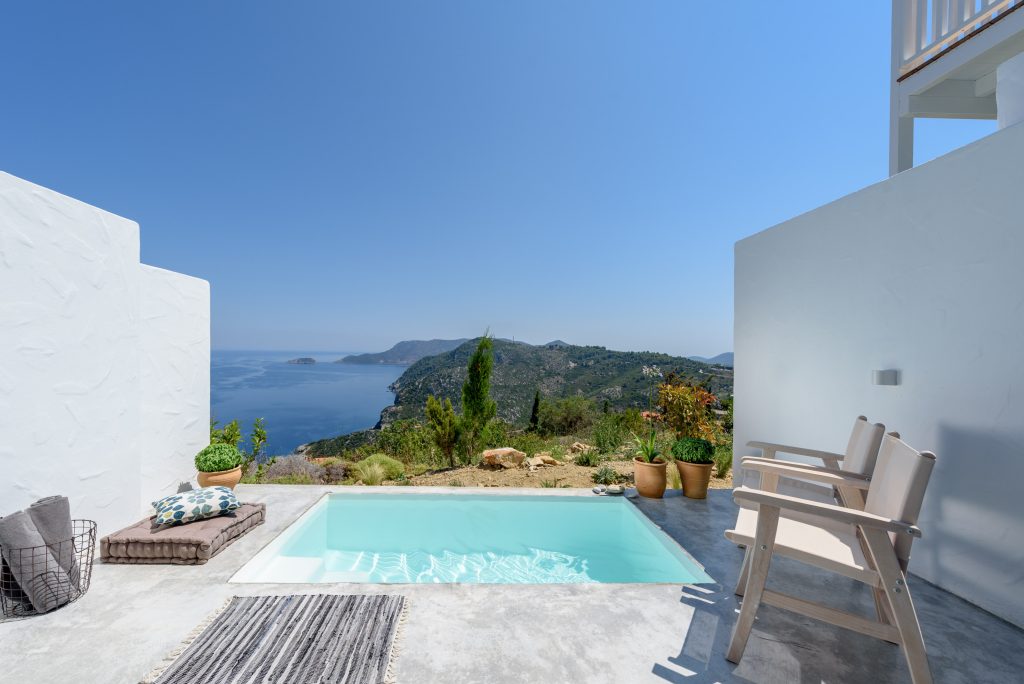 ΑΛΘΕΑ ΞΕΝΟΔΟΧΕΙΟ 4 * — 8