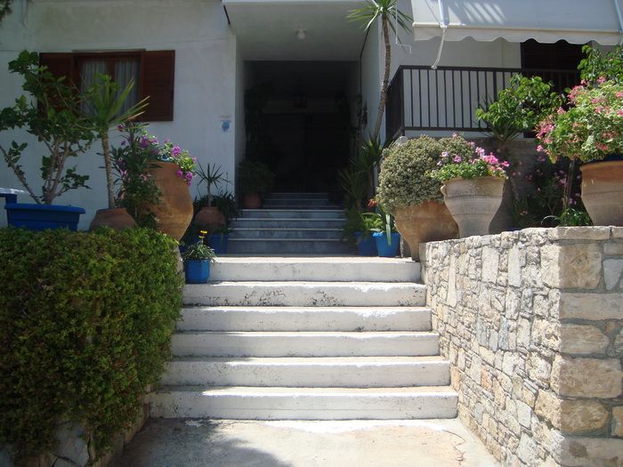 ΔΗΜΗΤΡΑ STUDIOS — 13