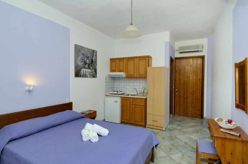ΑΝΑΙΣ STUDIOS — 6