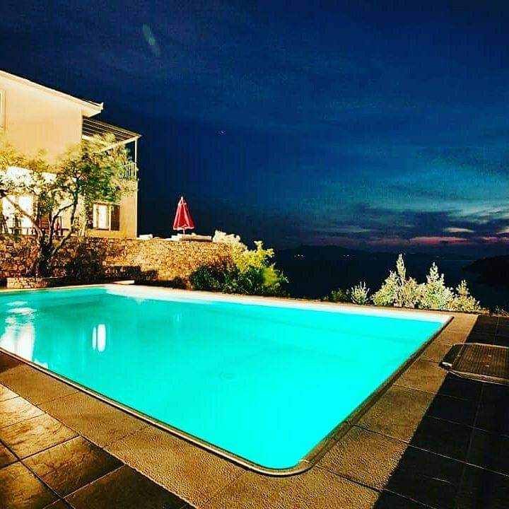 AMMOS BEACH VILLA — 3
