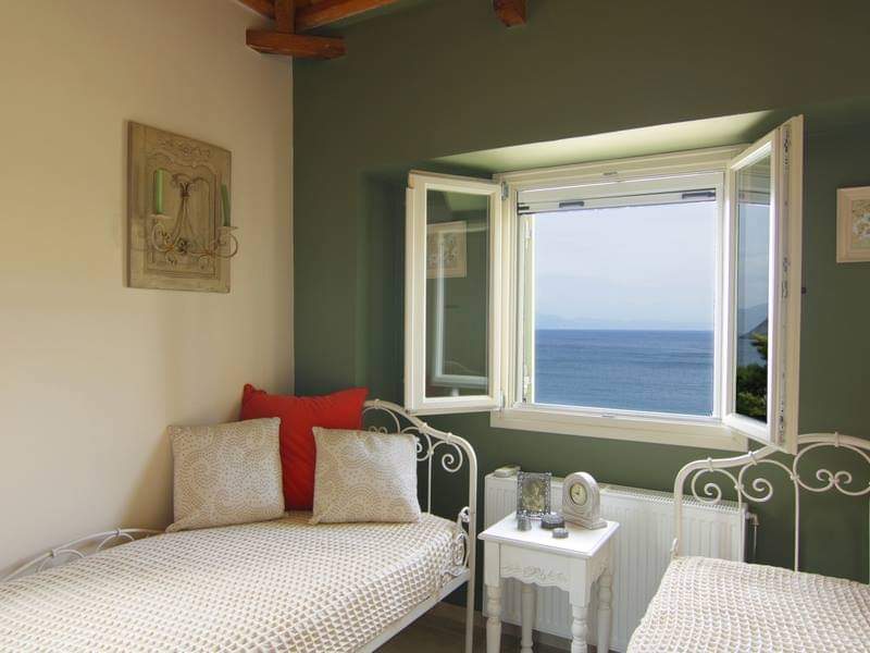 AMMOS BEACH VILLA — 9