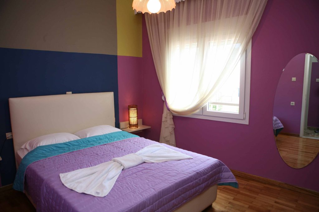 ΙΦΙΓΕΝΕΙΑ STUDIOS — 14