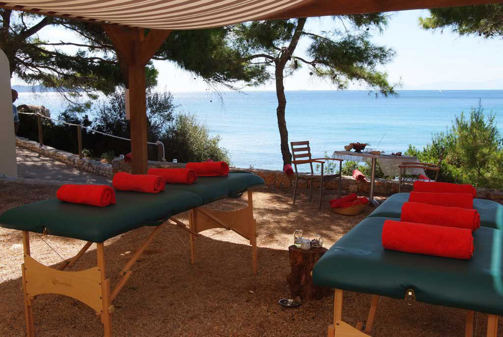 ALONISSOS BEACH BUNGALOWS & SUITES HOTEL — 3