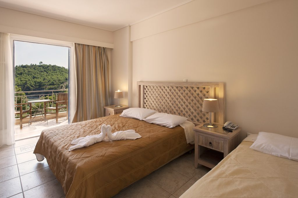 ALONISSOS BEACH BUNGALOWS & SUITES HOTEL — 8