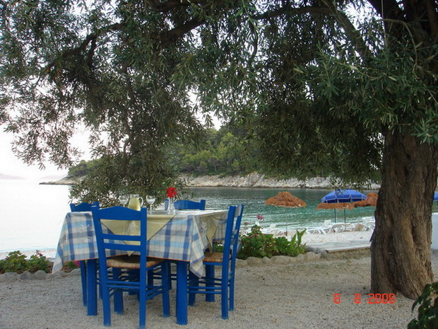 ΔΟΛΟΠΕΣ — 16