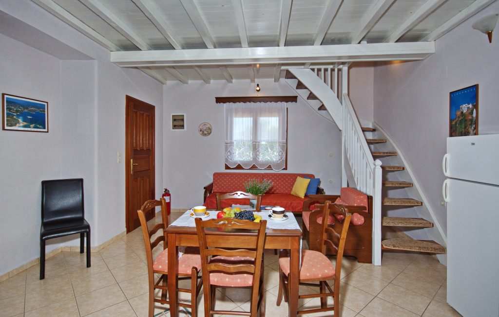 ΚΑΜΕΛΙΑ VILLAS — 16
