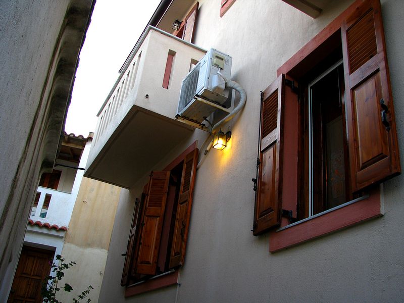 ΜΑΝΙΟΣ ΓΕΩΡΓΙΟΣ — 7