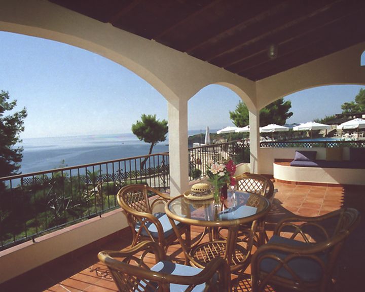 ΜILIA BAY Hotel – Apartments — 30
