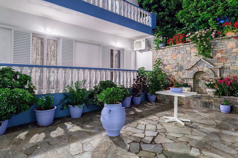ILIAS STUDIOS — 6
