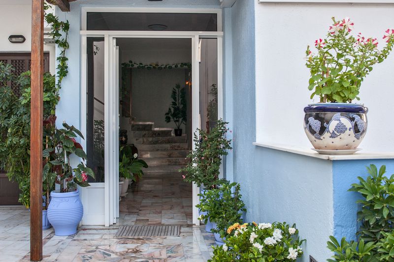 ILIAS STUDIOS — 7