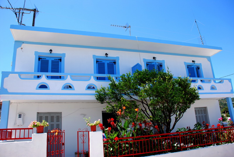 ΜΥΡΙΑΜ STUDIOS — 15
