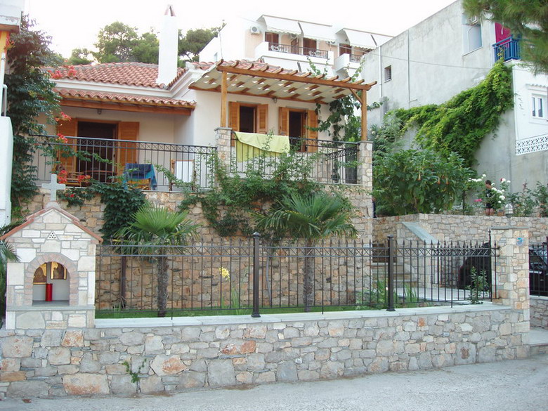 ΠΕΤΡΙΝΟ — 2