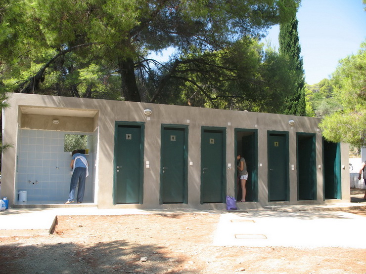 ΚΑΜΠΙΝΓΚ ROCKS — 10