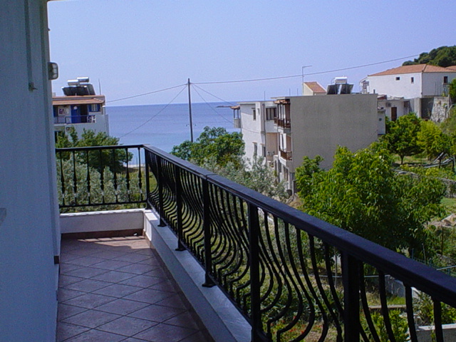 ΕΛΕΝΑ STUDIOS – ΡΟΥΣΟΥΜ ΓΥΑΛΟΣ — 13