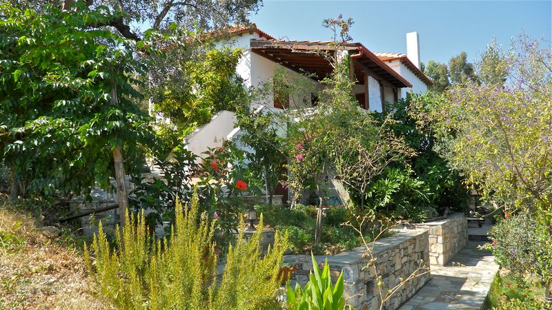 ΠΑΡΑΘΑΛΑΣΣΙΕΣ ΚΑΤΟΙΚΙΕΣ ΧΡΗΣΤΟΥ — 13